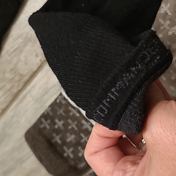 2 pair of Point 6 wool socks - Picture 5 of 8